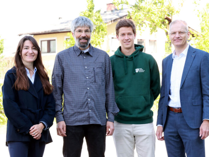 Marie Krombholz-Reindl (RVS-Nachhaltigkeitsmanagement), Stefan Dötterl und Jakob Seilern-Aspang (Universität Salzburg) sowie Andreas Derndorfer (RVS-Geschäftsleitung)