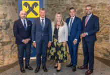 Die Vorstände Wolfgang Mayr, Vorsitzender Matthias Breidt, Karin Wallerstorfer-Rögl und Michael Hamedinger sowie Aufsichtsratsvorsitzender Christoph Danner
