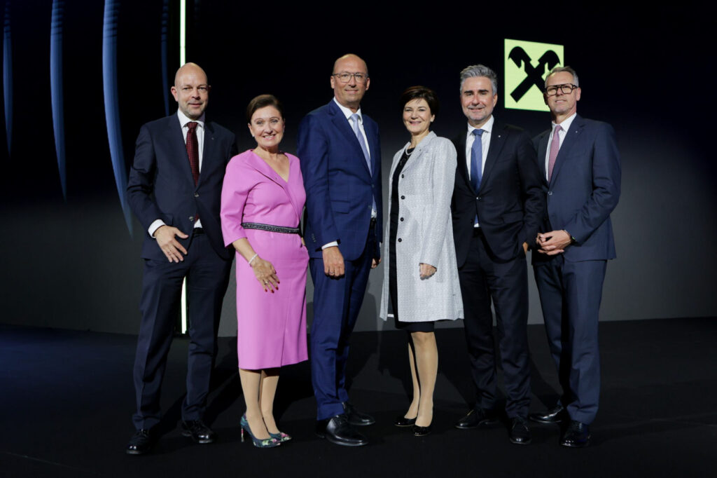 Gruppenfoto vom RLB OÖ Vorstand
