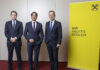 Georg Messner, Gert Spanz und Manfred Wilhelmer freuen sich über anhaltendes Wachstum im Kerngeschäft der Raiffeisen Bankengruppe Kärnten.
