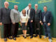 AR-Vorsitzender Roman Bruckner, Obmann Konrad Schützenhöfer, Landtagsabgeordnete Theresia Heil, Geschäftsführer Hermann Klapf, RWA-Generaldirektor und Gastreferent Johannes Schuster sowie Obmann-Stv. Florian Summerer
