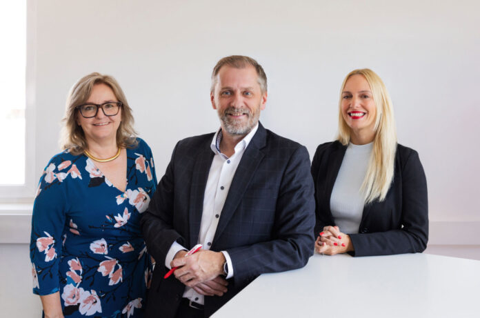 Das neue Hobex-Vorstandsteam: CFO Karin Mitchell, CEO Michael Bratl und CCO Martina Maurer