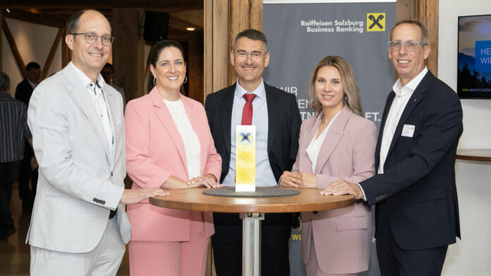 Christoph Leinberger (Leiter RVS-Firmenkunden), Anita Zehrer (MCI), Manfred Quehenberger, Vanessa Nimmrichter (Moderation) und Thomas Treffner (RVS-Leiter Finanzplanung)