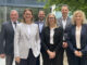 Hermann Kuenz (Obmann RV Tirol), Gabriele Kinast (Vorständin der RLB Tirol), Bankvorstand Johannes Peter Bachler, AR-Vorsitzende Katharina Hainbuchner sowie die beiden Bankvorstände Christian Daxer und Karin Nail