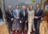 Geschäftsleiter Günther Harold, Obmann Martin Minkowitsch, Generaldirektor Michael Höllerer, Aufsichtsratsvorsitzender Werner Borns, Bezirkshauptfrau Claudia Pfeiler-Blach und Geschäftsleiter Johannes Jaindl.