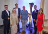RLB-Burgenland-Vorstandsdirektor Rudolf Suttner, Generaldirektor-Stv. Eva Fugger, Vorstandsdirektor Matthias Trost, Künstler Daniel Bucur, Regionalleiter Neusiedl René Heissig und Leiterin Retail & Private Banking Christina Locsmandy bei der Eröffnung der Vernissage