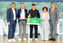 RNI-Geschäftsführer Robert Pichler, Martin Baldinger, Professor für Agromechatronik an der HTL Ried, Leonhard Hauser, Staatssekretärin Elisabeth Zehetner und Peter Hanke, Bundesminister für Innovation, Mobilität und Infrastruktur