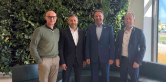Brachten die Übernahme unter Dach und Fach: Armin Sterle (RWA-Abteilungsleiter Verbund-/Unternehmensentwicklung), Mihai Popovici (Teilhaber CCL), Christoph Mader (Geschäftsführer LLT) und Vitezslav Cikanek (Prokurist LLT)