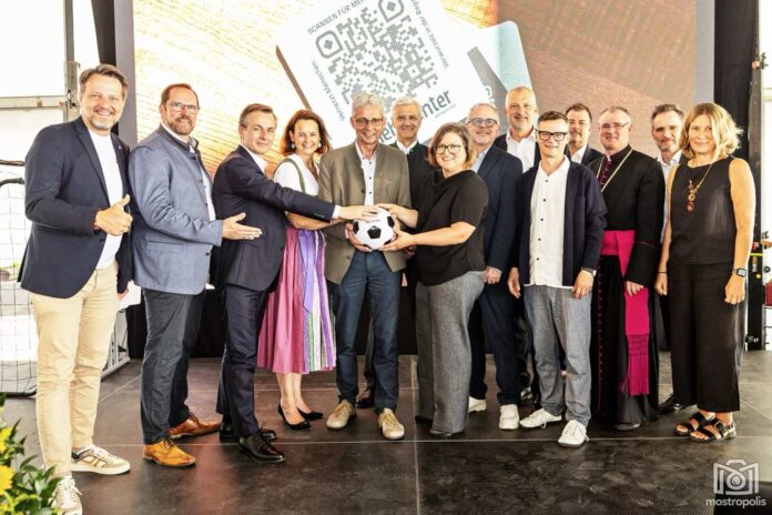 Gerhard Riegler, Markus Brandstetter, Martin Hauer, Andrea Halbartschlager, Hans Luger, Wilfried Czeitschner, Petra Sattler, Günter Klein, Andreas Weber, Berhard Herzog, Gerald Urban, Martin Hochedlinger, Martin Honzig, Claudia Haubenwallner