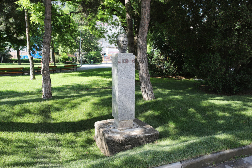 Weinheber Denkmal