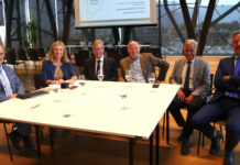 Generaldirektor Christian Tanner (Raiffeisenverband Südtirol), Präsidentin Monica Devilli (Coopbund Alto Adige Südtirol), Obmann Herbert Von Leon (Raiffeisenverband Südtirol), Präsident Renato Dalpalù (Federazione Trentina della Cooperazione), Direktor Stefano Ruele (Coopbund Alto Adige Südtirol) und Direktor Alessandro Ceschi (Federazione Trentina della Cooperazione)