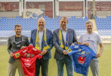 Gemeinsam Großes erreichen David Schreylehner (Prokurist SKN St. Pölten), Geschäftsleiter Thomas Schauer, Helge Wöll und Dietmar Wieser (Eigentümer SKN St. Pölten) freuen sich über die Zusammenarbeit.