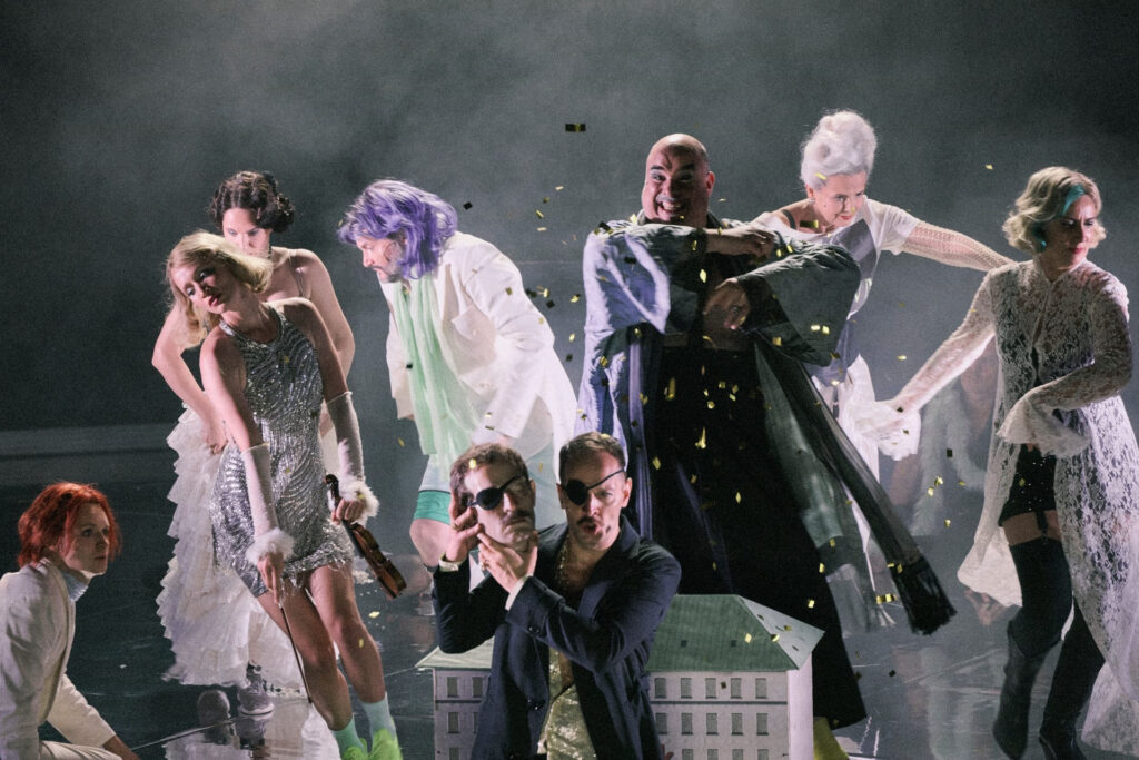 Szenenbild aus Schnitzlers „Komödie der Verführung“ im Theater in der Josefstadt