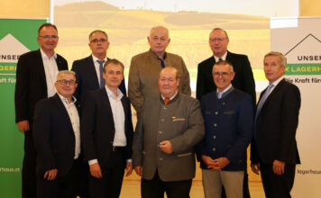 Oliver Eisenhöld, Reinhard Thürr, Alfred Hiller, Martin Hauer, Obmann-Stv. Herbert Bartosch, Adolf Mechtler, AR-Vorsitzender Ernst Fradinger, LAbg. Manfred Schulz und Revisor Franz Wagner