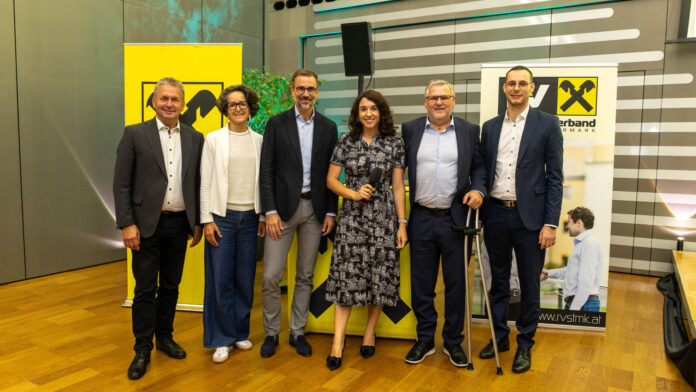 Verbandsobmann Franz Titschenbacher, Barbara Hammerl (Stadtlabor Graz), Christoph Schäfer (Carso Invest), Moderatorin Sandra Suppan, Dieter Leitner (ZT Datenforum) und Patrick Lampl (Teamleiter Bildung RV Steiermark)