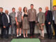 Bezirksbauernkammerobmann Andreas Pum, Pfarrer Wilson Abraham, Vorstandsmitglied Franz Aichinger, Bgm. Johann Weingartner, Betriebsleiterin Petra Wagner, Geschäftsführer Gerhard Kamleithner, Obmann Andreas Pittersberger, Geschäftsführer-Stv. Peter Dullinger und Landtagsabgeordneter Mario Wührer