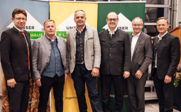 Verbandsdirektor Norman Eichinger, Vorstandsvorsitzender Helmut Barth, AR-Vorsitzender Franz Schachinger, RWA-GD Johannes Schuster, Genossenschaftsanwalt Walter Lederhilger und Nicol Kaar (RLB OÖ)