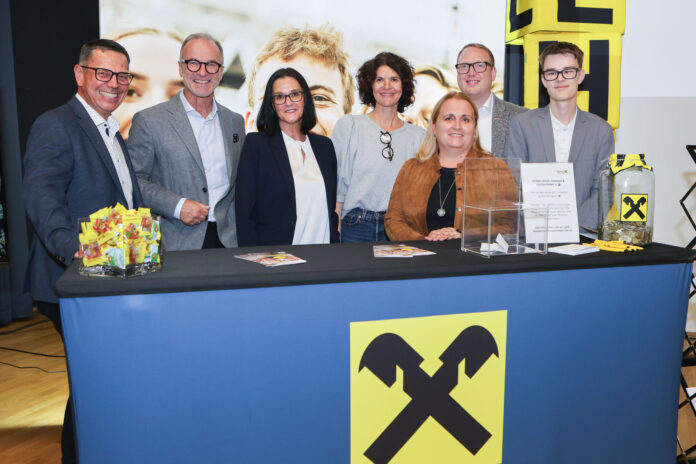 Hans Moser (WKO Eferding), Dir. Christian Schönhuber (RB Region Eferding), Rosemarie Motsch (RB Region Eferding), Barbara Posch-Weber (RB Region Eferding),Daniela Mittendorfer (RB Region Eferding) Tobias Luger (WKO Eferding), Leon Märzweil (RB Region Eferding)