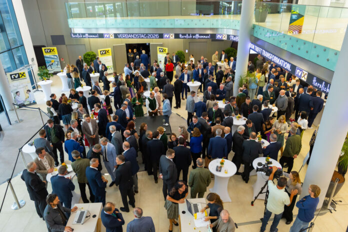 Die Gäste des Verbandstags des Raiffeisenverbandes Steiermark 2026