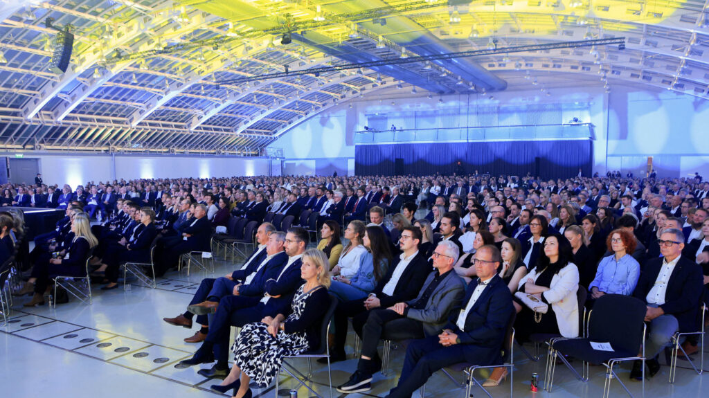 Blick in den Saal bei den Verbund Impulsen 2026 von Raiffeisen OÖ